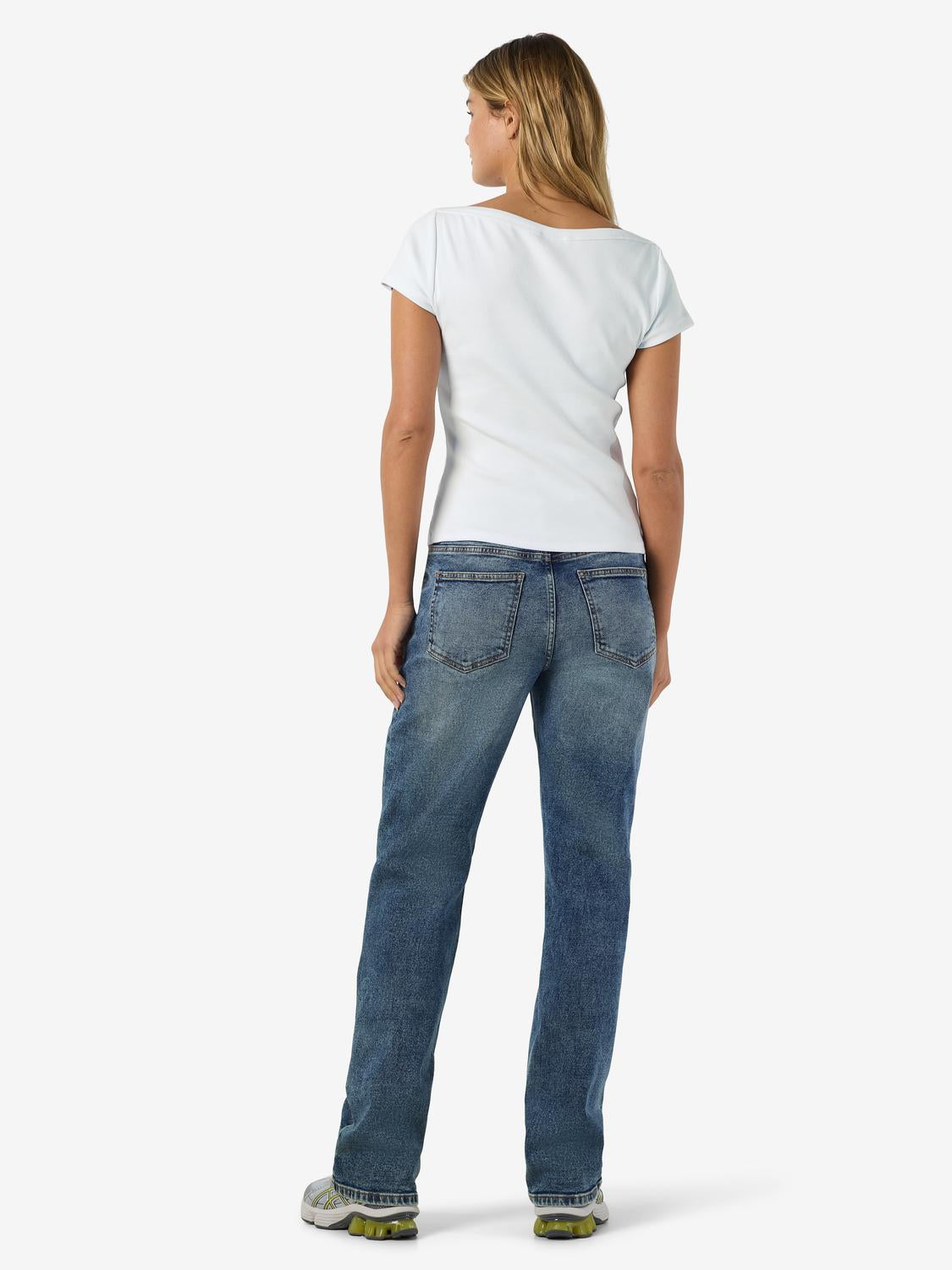 model_shot-front_full